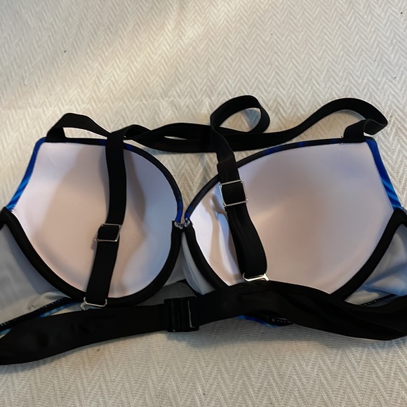 Bathing suit - Picture 6 of 9